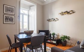 Alfama Graça neighbourhood typical&bright apartment 1st floor